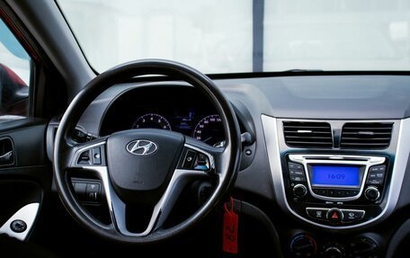 Hyundai Solaris II рестайлинг, 2011 год, 675 000 рублей, 17 фотография