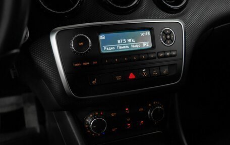 Mercedes-Benz A-Класс, 2016 год, 1 550 000 рублей, 15 фотография