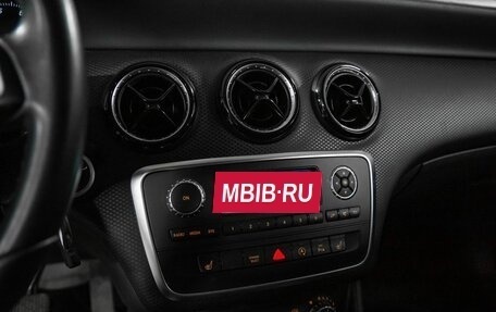 Mercedes-Benz A-Класс, 2016 год, 1 550 000 рублей, 14 фотография