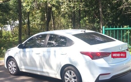 Hyundai Solaris II рестайлинг, 2019 год, 950 000 рублей, 4 фотография