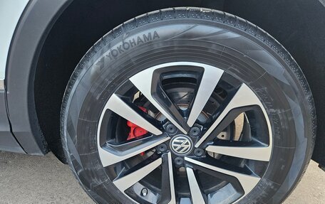 Volkswagen Tiguan II, 2019 год, 2 850 000 рублей, 9 фотография