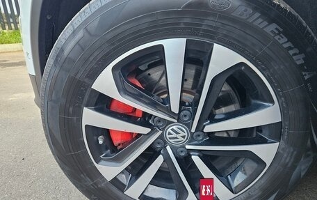 Volkswagen Tiguan II, 2019 год, 2 850 000 рублей, 10 фотография