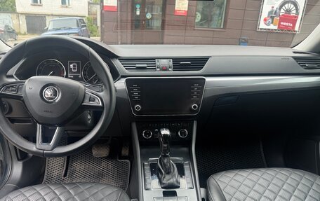 Skoda Superb III рестайлинг, 2018 год, 1 700 000 рублей, 6 фотография