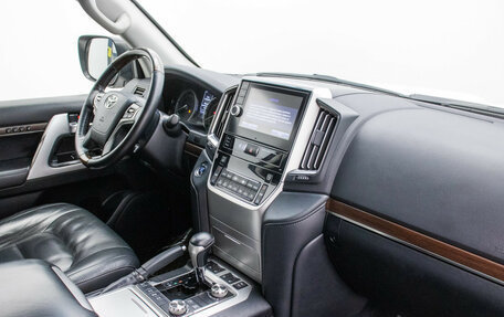 Toyota Land Cruiser 200, 2016 год, 5 248 000 рублей, 8 фотография