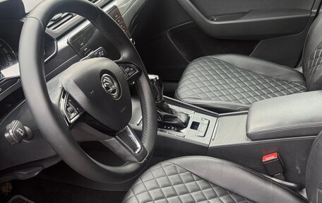 Skoda Superb III рестайлинг, 2018 год, 1 700 000 рублей, 7 фотография