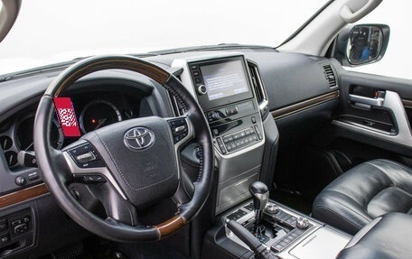 Toyota Land Cruiser 200, 2016 год, 5 248 000 рублей, 7 фотография