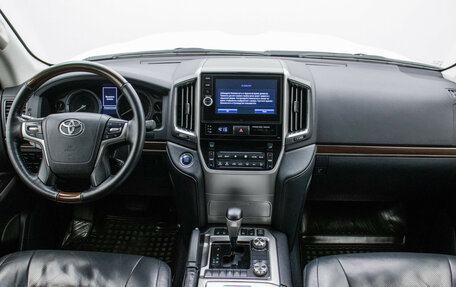Toyota Land Cruiser 200, 2016 год, 5 248 000 рублей, 11 фотография