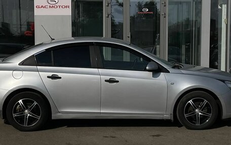 Chevrolet Cruze II, 2011 год, 550 000 рублей, 4 фотография