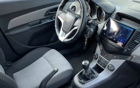 Chevrolet Cruze II, 2011 год, 550 000 рублей, 9 фотография