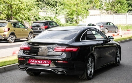 Mercedes-Benz E-Класс, 2017 год, 3 600 000 рублей, 6 фотография