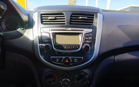 Hyundai Solaris II рестайлинг, 2014 год, 716 000 рублей, 18 фотография