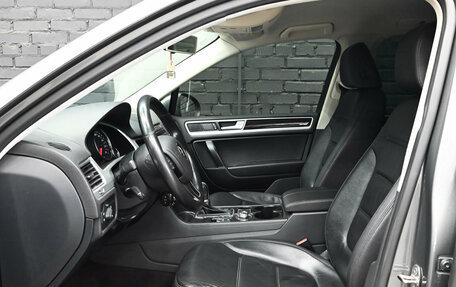 Volkswagen Touareg III, 2015 год, 2 800 000 рублей, 10 фотография
