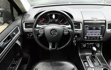Volkswagen Touareg III, 2015 год, 2 800 000 рублей, 13 фотография