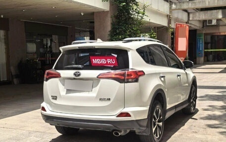 Toyota RAV4, 2016 год, 1 880 000 рублей, 2 фотография