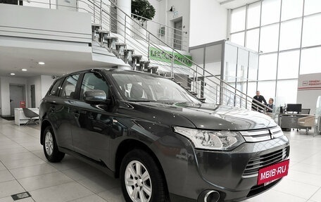 Mitsubishi Outlander III рестайлинг 3, 2014 год, 1 550 000 рублей, 7 фотография