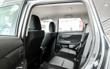 Mitsubishi Outlander III рестайлинг 3, 2014 год, 1 550 000 рублей, 16 фотография
