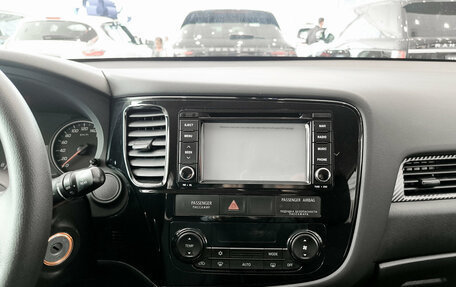 Mitsubishi Outlander III рестайлинг 3, 2014 год, 1 550 000 рублей, 19 фотография