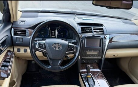 Toyota Camry, 2015 год, 2 090 000 рублей, 4 фотография