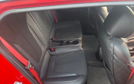 Hyundai Veloster II, 2018 год, 2 100 000 рублей, 12 фотография