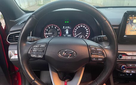 Hyundai Veloster II, 2018 год, 2 100 000 рублей, 9 фотография