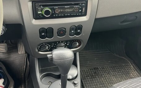 Renault Logan I, 2012 год, 570 000 рублей, 7 фотография