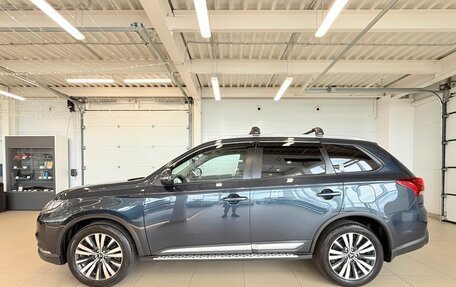 Mitsubishi Outlander III рестайлинг 3, 2019 год, 2 949 900 рублей, 3 фотография