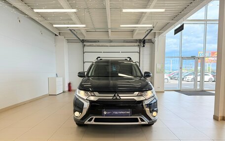 Mitsubishi Outlander III рестайлинг 3, 2019 год, 2 949 900 рублей, 9 фотография