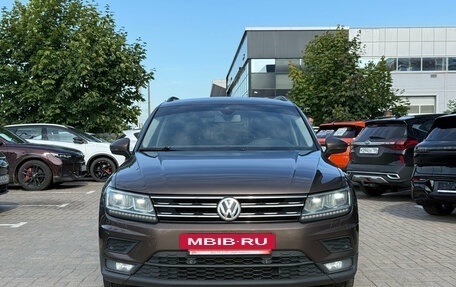 Volkswagen Tiguan II, 2020 год, 2 249 000 рублей, 2 фотография