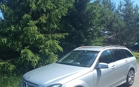 Mercedes-Benz C-Класс, 2013 год, 1 300 000 рублей, 1 фотография