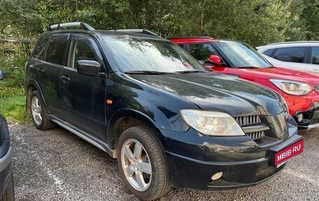 Mitsubishi Outlander III рестайлинг 3, 2005 год, 550 000 рублей, 1 фотография