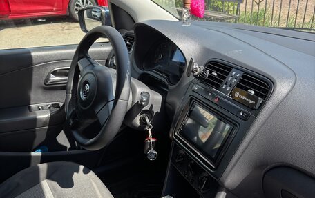 Volkswagen Polo VI (EU Market), 2012 год, 650 000 рублей, 15 фотография