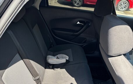 Volkswagen Polo VI (EU Market), 2012 год, 650 000 рублей, 18 фотография