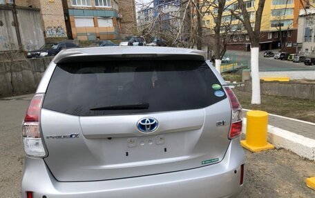 Toyota Prius Alpha I (ZVW40/41), 2018 год, 2 100 000 рублей, 5 фотография