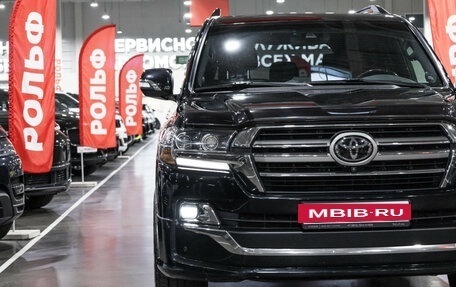 Toyota Land Cruiser 200, 2019 год, 8 700 000 рублей, 4 фотография