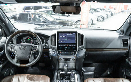 Toyota Land Cruiser 200, 2019 год, 8 700 000 рублей, 14 фотография