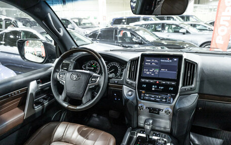 Toyota Land Cruiser 200, 2019 год, 8 700 000 рублей, 15 фотография
