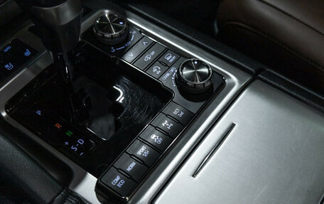 Toyota Land Cruiser 200, 2019 год, 8 700 000 рублей, 22 фотография