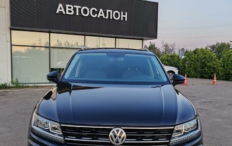 Volkswagen Tiguan II, 2017 год, 1 999 000 рублей, 5 фотография