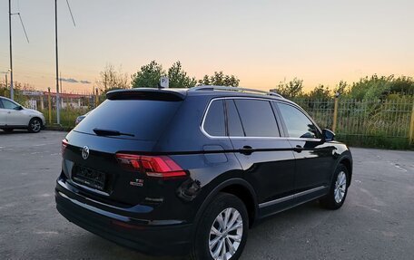 Volkswagen Tiguan II, 2017 год, 1 999 000 рублей, 2 фотография