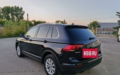 Volkswagen Tiguan II, 2017 год, 1 999 000 рублей, 4 фотография