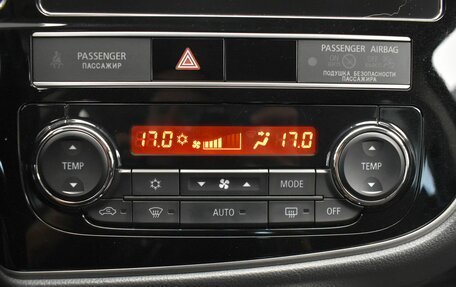 Mitsubishi Outlander III рестайлинг 3, 2019 год, 2 299 000 рублей, 17 фотография
