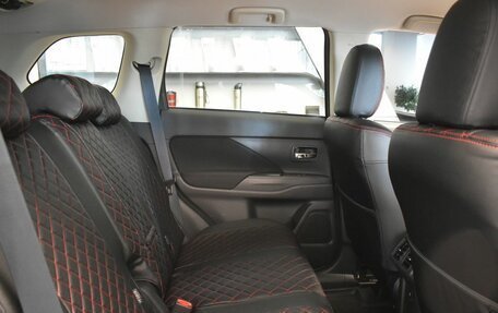Mitsubishi Outlander III рестайлинг 3, 2019 год, 2 299 000 рублей, 21 фотография