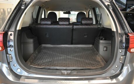 Mitsubishi Outlander III рестайлинг 3, 2019 год, 2 299 000 рублей, 25 фотография
