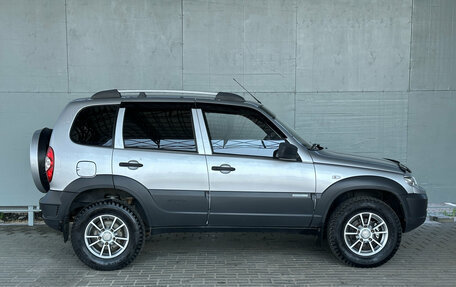 Chevrolet Niva I рестайлинг, 2012 год, 550 000 рублей, 8 фотография