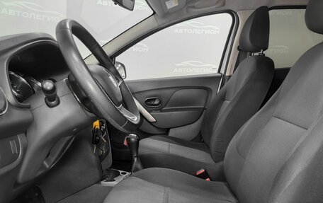 Renault Logan II, 2019 год, 580 000 рублей, 10 фотография