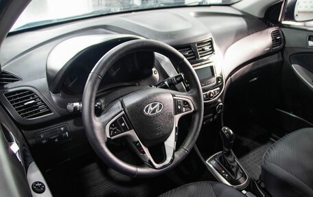 Hyundai Solaris II рестайлинг, 2015 год, 920 000 рублей, 9 фотография