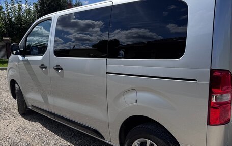Peugeot Traveller I, 2020 год, 3 300 000 рублей, 2 фотография