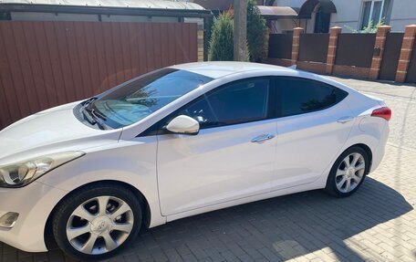 Hyundai Avante, 2012 год, 1 230 000 рублей, 2 фотография