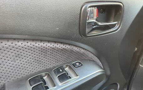 Mitsubishi Outlander III рестайлинг 3, 2005 год, 550 000 рублей, 21 фотография