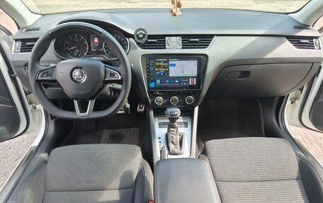 Skoda Octavia, 2015 год, 1 490 000 рублей, 28 фотография